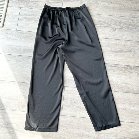 Uniqlo Satin Relaxed Straight Pants in Black - Picture 9 of 13